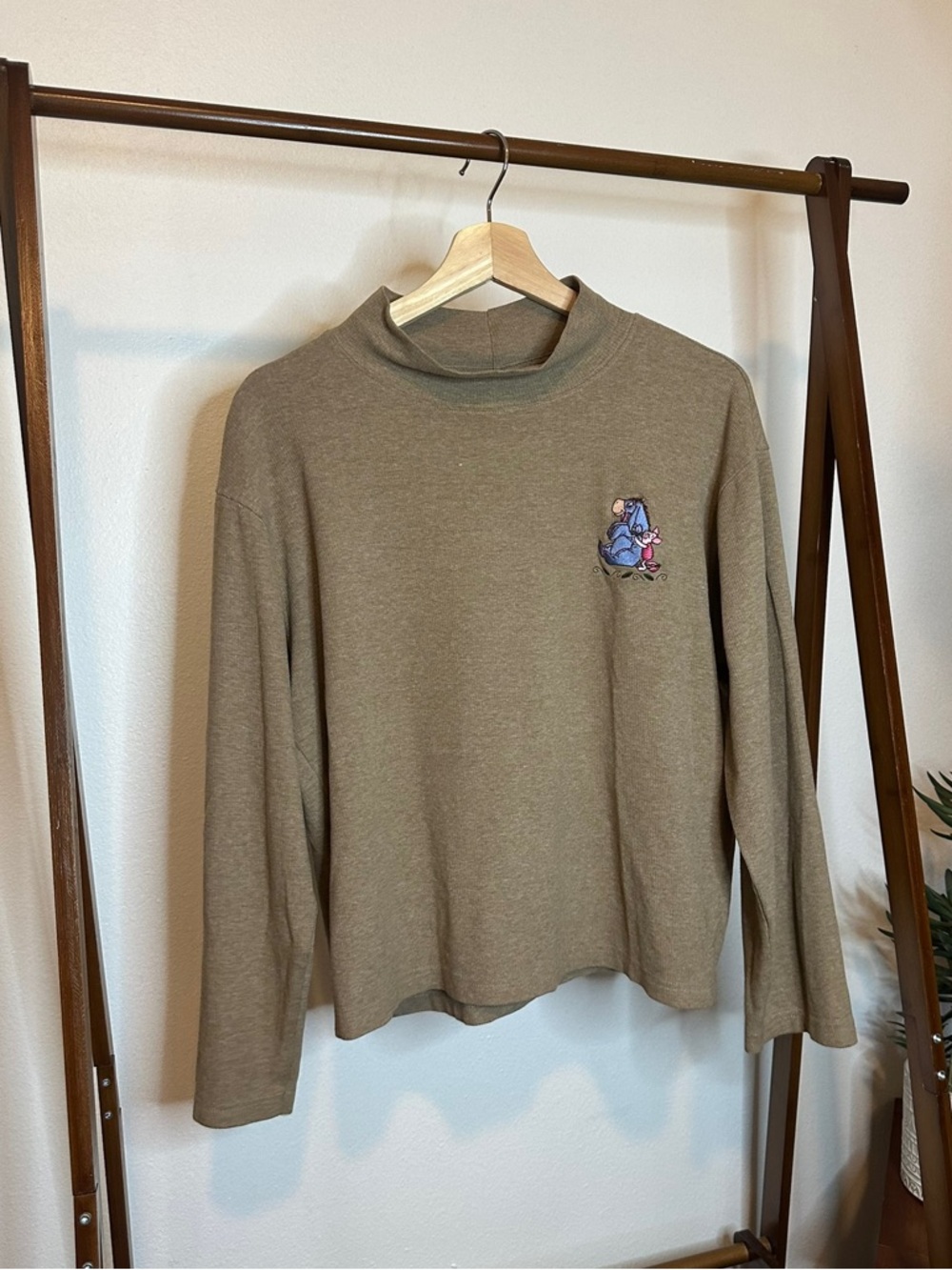 Disney Eyore and Piglett Brown Mockneck Brown Sweater Size Large